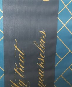 MANTEL EN ROLLO DE FRASES AZUL OSCURO 1.37*20M