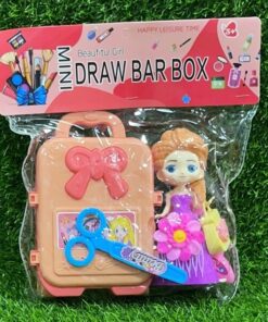 SET DE ACCESORIOS CON MUÑECA 1UND