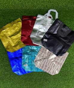 BOLSA METÁLICA CON DISEÑOS 30X37X10CM 1UND