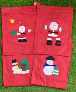 BOLSA NAVIDEÑA DE TELA CON DISEÑOS 30X40CM 1UND