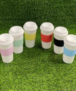 VASO BLANCO CON TAPA CON ANTIDESLIZANTE COLOR LISO 450ML 1UND
