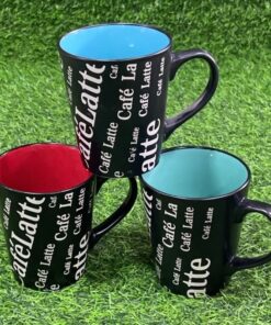 JARRA CERÁMICA DE COLOR NEGRO CON LETRA CAFÉ LATTE Y INTERNO DE COLOR LISA 1UND