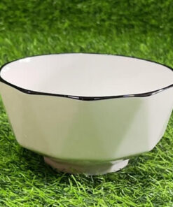TAZA CERÁMICA DE COLOR BLANCA CON DISEÑO TRIÁNGULO 4.5" 1UND