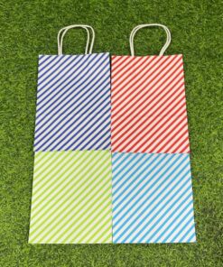 BOLSA DE REGALO DE COLOR LISO CON RAYADO 22*16*8CM 1UND