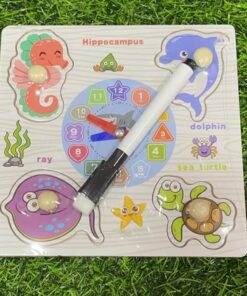 ROMPECABEZA CUADRADA CON DISEÑO CON RELOJ Y PIZARRA BLANCA 1UND