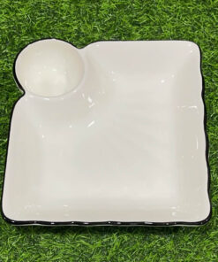 PLATO CERÁMICO CUADRADO COLOR BLANCO CON DISEÑO 8" 1UND