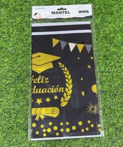 MANTEL DE GRADUACIÓN 137*183 1UND