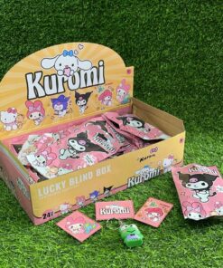 LLAVERO CON TARJETA DE KUROMI 1UND
