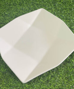 PLATO CERÁMICA DE CUADRADO COLOR BLANCO CON DISEÑOS 9" 1UND