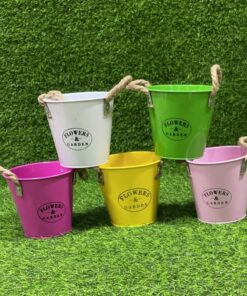 BALDE DE COLOR LISO CON LETRA 13*12*9 1UND