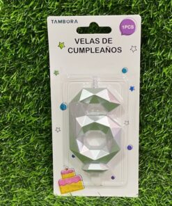 VELA NUMÉRICA COLOR PLATEADA #6 7.7CM 1UND