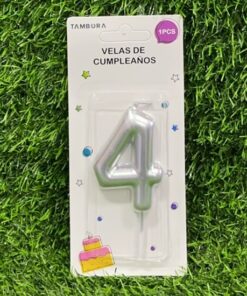 VELA NUMÉRICA COLOR PLATEADA #4 6CM 1UND