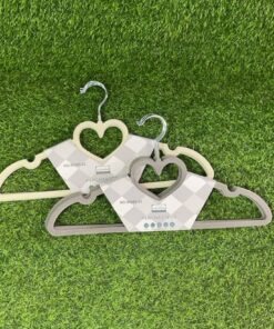 GANCHO PARA ROPA DE CORAZÓN CON CUBRE CON TERCIOPELO 40CM 1UND (5PCS)