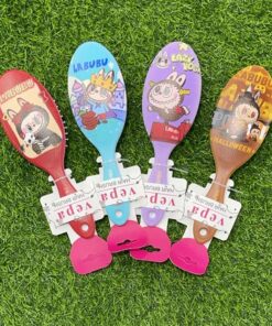 CEPILLO PARA CABELLO OVALADO DE LABUBU 1UND