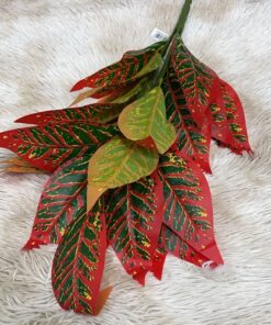 RAMO DE HOJA ROJA Y VERDE 1UND