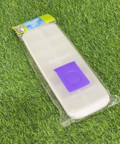 MOLDE PARA HIELO EN CUBO CON TAPA DE 14 ESPACIO 1UND