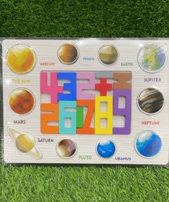 ROMPECABEZA DE NUMÉRICA Y PLANETAS 30*22*0.8CM 1UND