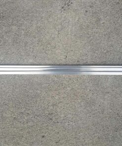 TUBO ALUMINIO PARA TABLA DE PARED 2.5*244CM 1UND