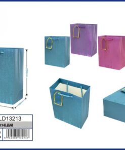 BOLSA DE REGALO DE COLOR LISO CON ETIQUETA 23*18*10CM 1UND