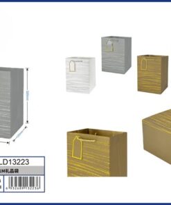 BOLSA DE REGALO DE COLOR LISO CON ETIQUETA 32*26*12CM 1UND