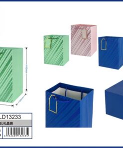 BOLSA DE REGALO DE COLOR LISO CON DISEÑOS Y CON ETIQUETA 44*31*12CM 1UND