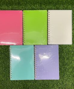 CUADERNO CON RESORTE DE COLOR LISO A5 80HOJAS 14.5*20.5CM 1UND / 90428-37